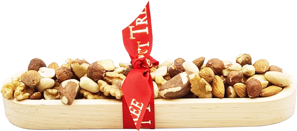 WALNUT TREE Flat Pine Boat with Nuts 120g